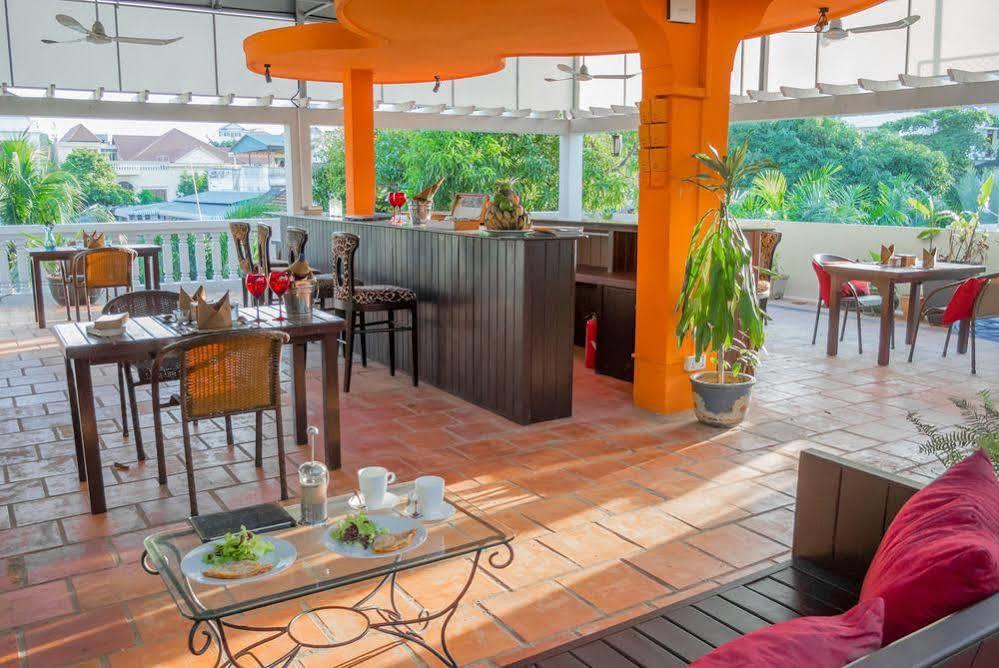 Mango Bellana Boutique Hotel Phnom Penh Exterior foto